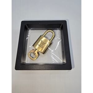 Louis Vuitton Gold Tone Lock & Key #309 (Authentic)+Unbranded Bag Charm/Keychain